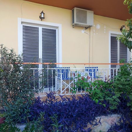 Mema'S Tranquil Studio In Patra - Free Parking Extérieur photo
