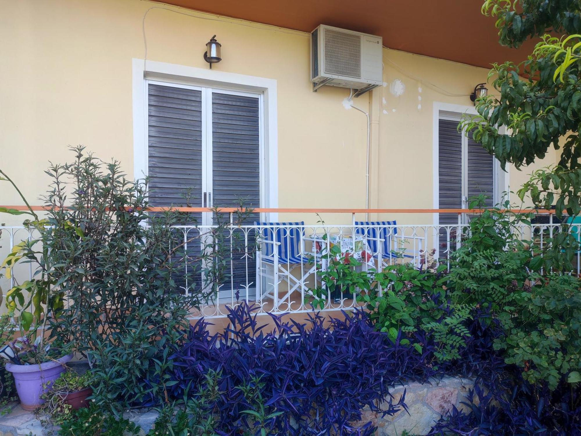 Mema'S Tranquil Studio In Patra - Free Parking Extérieur photo